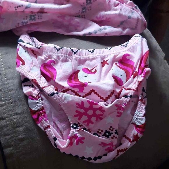 NWT NORTH POLE TRADING CO UNICORN CHRISTMAS PRINT OUTFIT - Picture 2 of 2